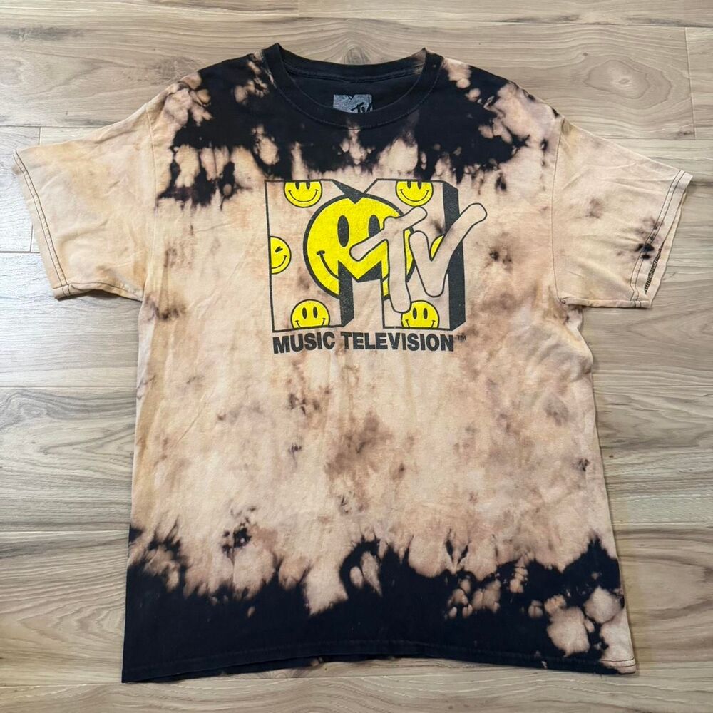 Y2K Skater MTV tie-dye Graphic Retro themed Tee Size Large